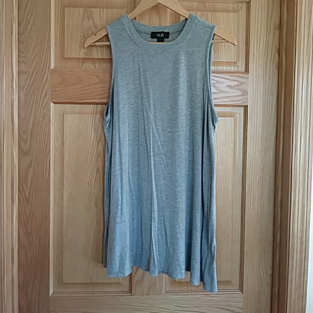 Sleeveless Shirt